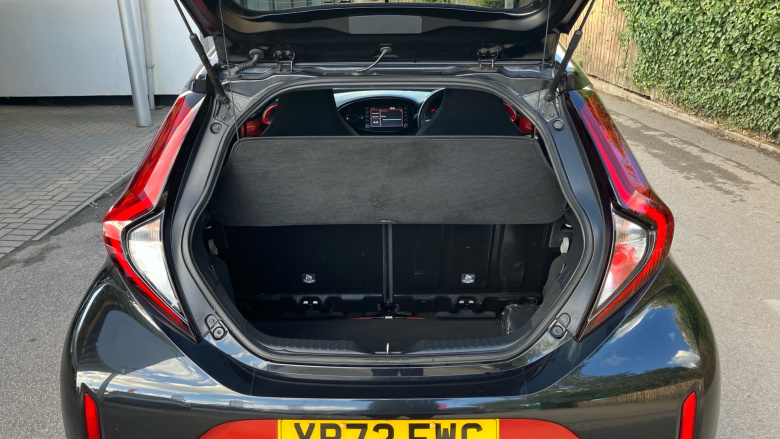 Toyota Aygo X 1.0 VVT-i Edge 5dr Petrol Hatchback